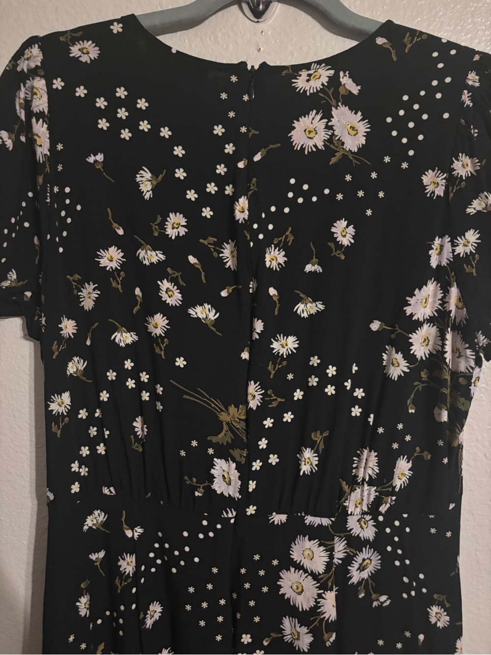Madewell Puff-Sleeve Wrap-Front Midi Dress in Polka Daisies - Picture 9 of 10